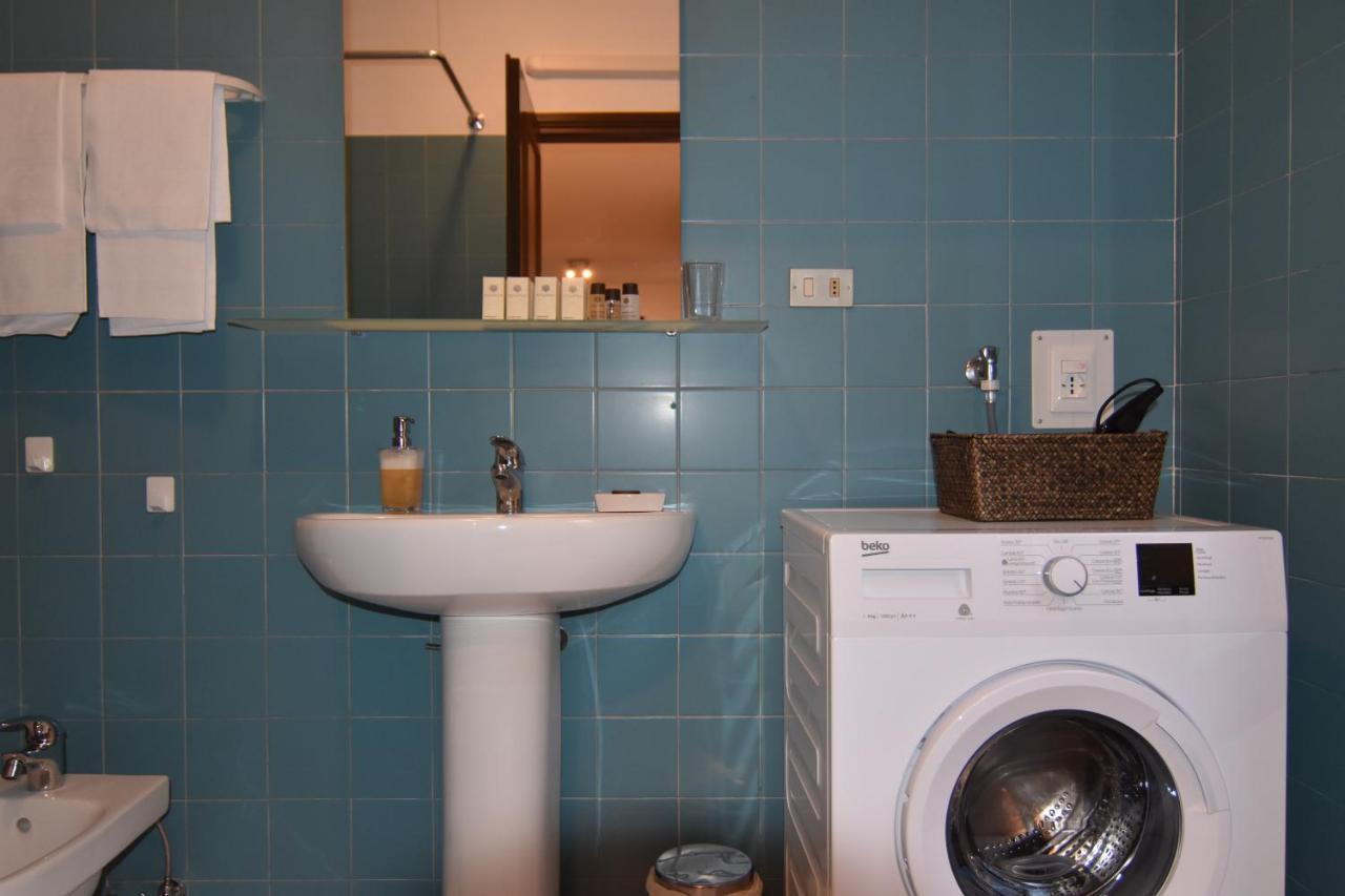 Emilia Suite Bologna Bagian luar foto