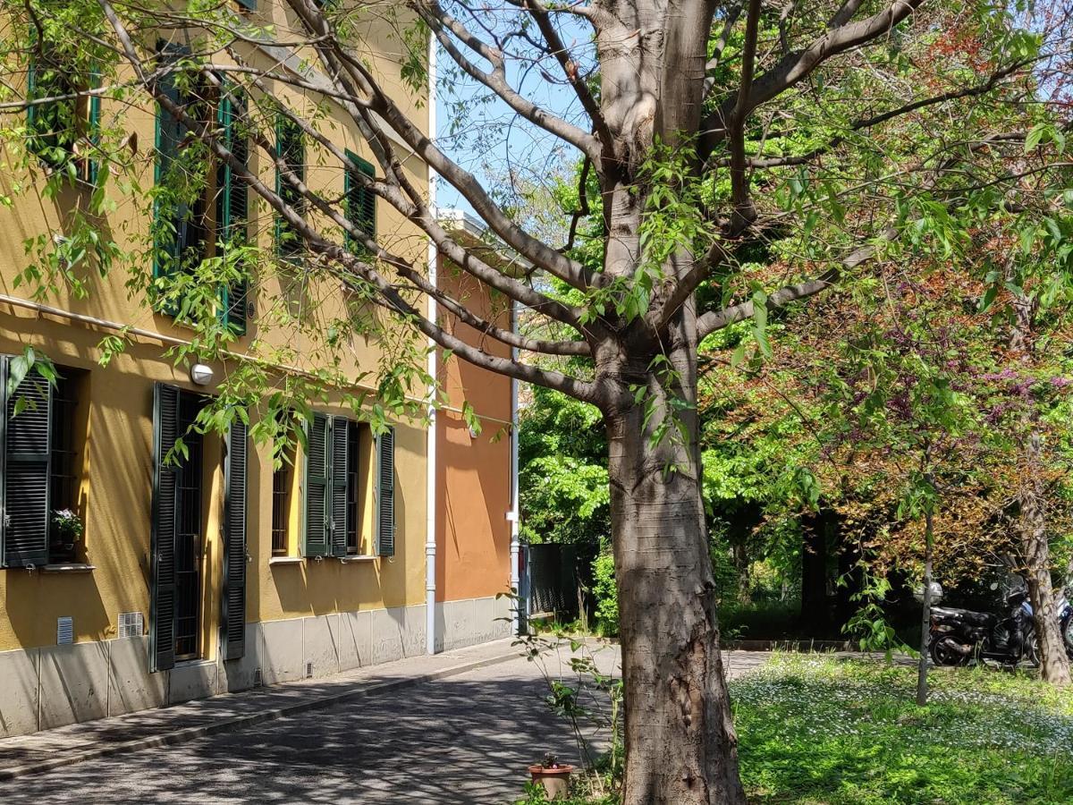Emilia Suite Bologna Bagian luar foto